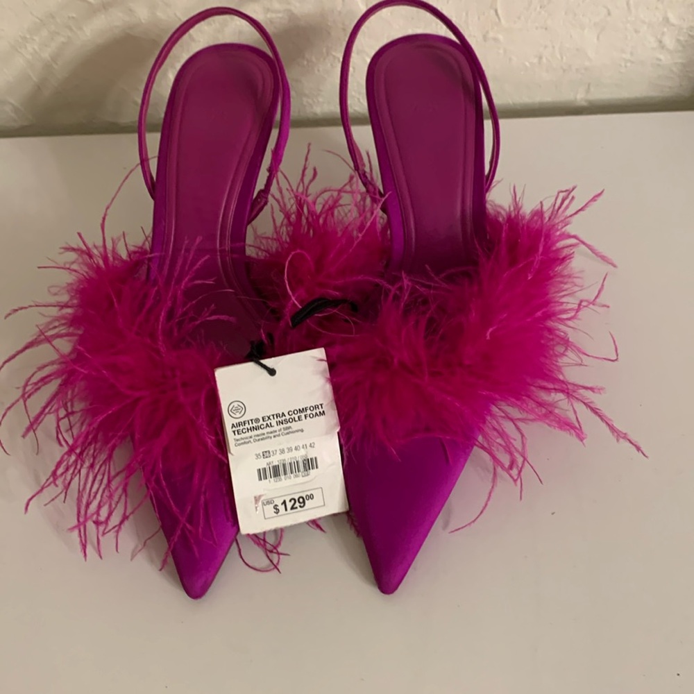 ZARA  fuchsia pink shoes with feathers size 6!